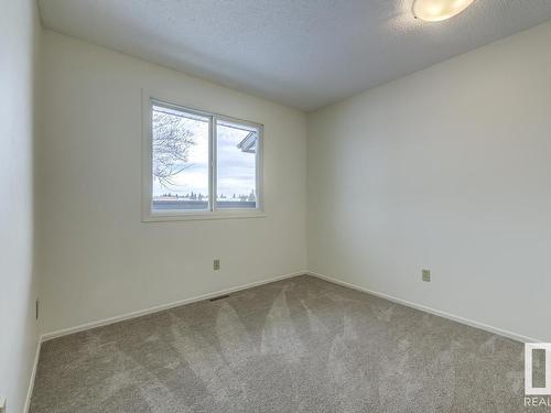 14 4610 17 Avenue, Edmonton, AB - Indoor Photo Showing Other Room