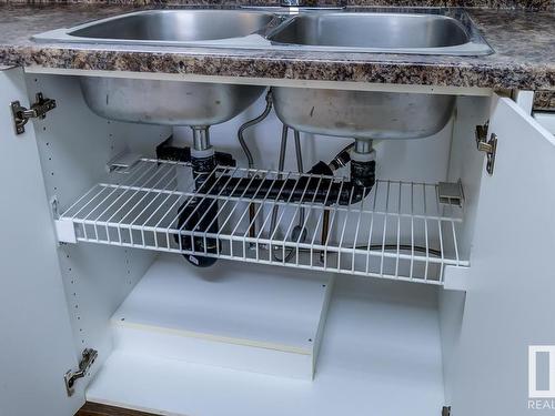 14 4610 17 Avenue, Edmonton, AB - Indoor Photo Showing Kitchen With Double Sink