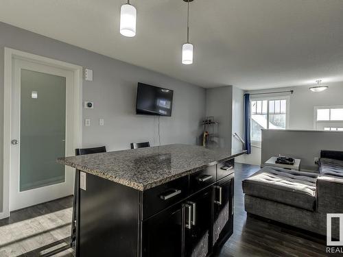 35 3305 Orchards Link Link, Edmonton, AB - Indoor