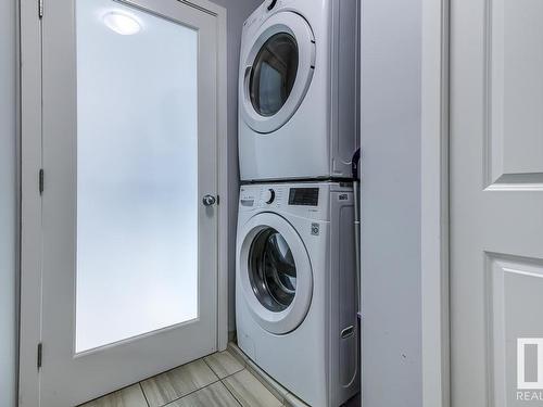 35 3305 Orchards Link Link, Edmonton, AB - Indoor Photo Showing Laundry Room