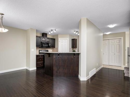 6006 Sunbrook Landing, Sherwood Park, AB - Indoor Photo Showing Kitchen