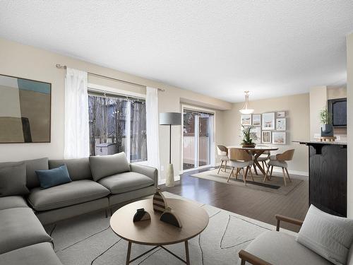 6006 Sunbrook Landing, Sherwood Park, AB - Indoor Photo Showing Living Room