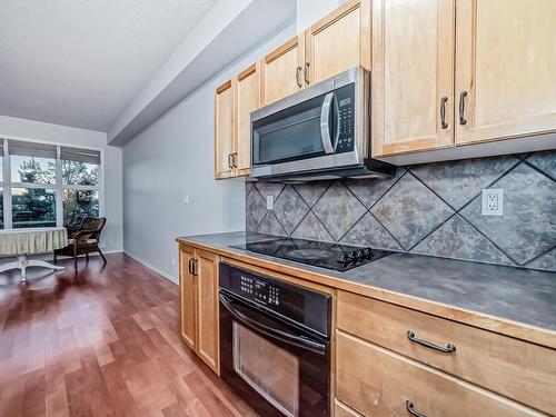 327 4831 104A Street, Edmonton, AB - Indoor Photo Showing Kitchen