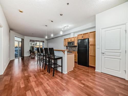 327 4831 104A Street, Edmonton, AB - Indoor Photo Showing Kitchen