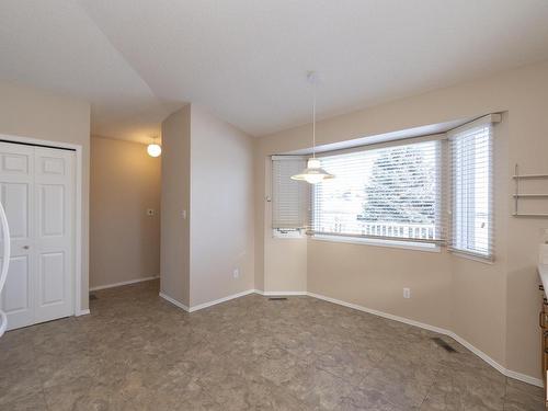 78 Highwood Bay, Devon, AB - Indoor Photo Showing Other Room