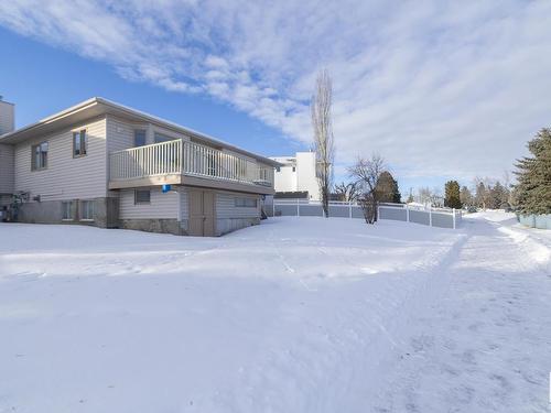 78 Highwood Bay, Devon, AB - Outdoor