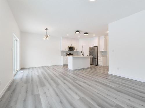 31 Penn Place, Spruce Grove, AB - Indoor Photo Showing Kitchen