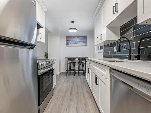 18450 62B Avenue, Edmonton, AB - Indoor Photo Showing Kitchen