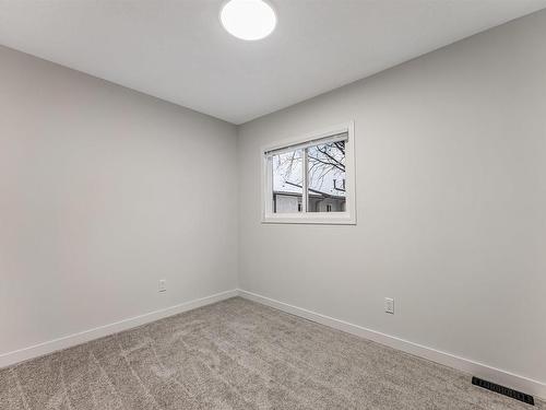 18450 62B Avenue, Edmonton, AB - Indoor Photo Showing Other Room