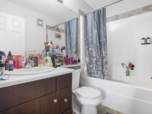 113 3625 144 Avenue, Edmonton, AB - Indoor Photo Showing Bathroom