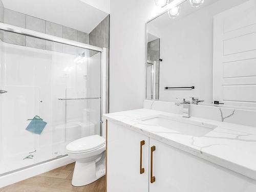 8432 228 Street, Edmonton, AB - Indoor Photo Showing Bathroom