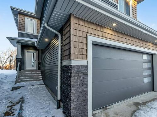 8432 228 Street, Edmonton, AB - Outdoor