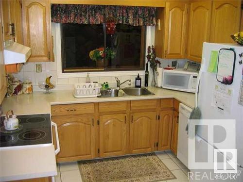 13312 Buena Vista Road, Edmonton, AB - Indoor Photo Showing Kitchen With Double Sink