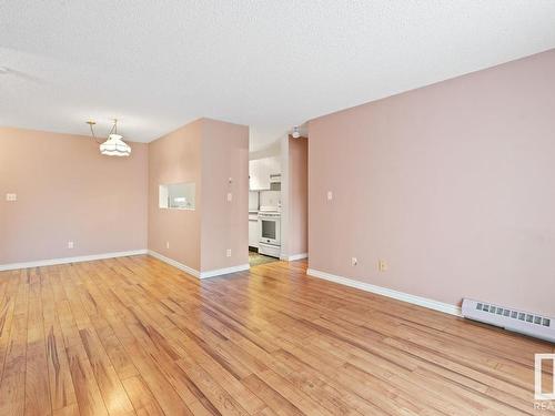 424 2520 50 Street, Edmonton, AB - Indoor Photo Showing Other Room