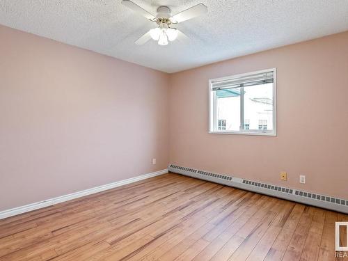 424 2520 50 Street, Edmonton, AB - Indoor Photo Showing Other Room