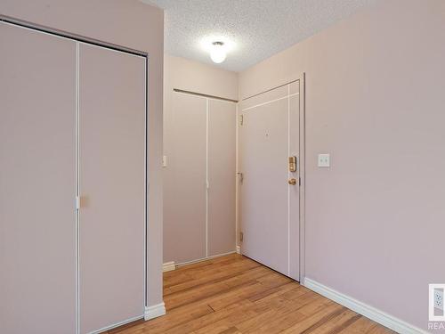 424 2520 50 Street, Edmonton, AB - Indoor Photo Showing Other Room