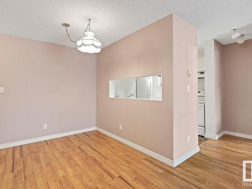 424 2520 50 Street, Edmonton, AB - Indoor Photo Showing Other Room