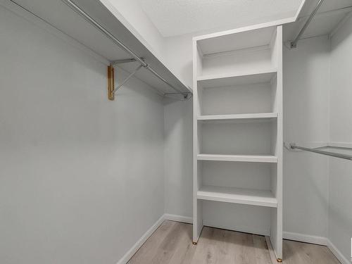 15 14717 34 Street Nw, Edmonton, AB - Indoor With Storage