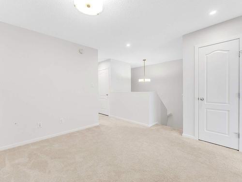 1687 Cavanagh Boulevard, Edmonton, AB - Indoor Photo Showing Other Room