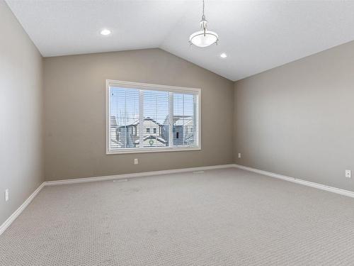 6111 11 Avenue, Edmonton, AB - Indoor Photo Showing Other Room