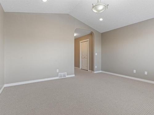 6111 11 Avenue, Edmonton, AB - Indoor Photo Showing Other Room