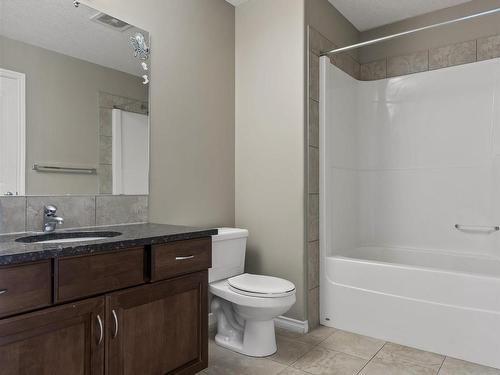 6111 11 Avenue, Edmonton, AB - Indoor Photo Showing Bathroom