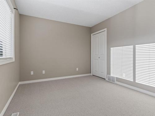 6111 11 Avenue, Edmonton, AB - Indoor Photo Showing Other Room