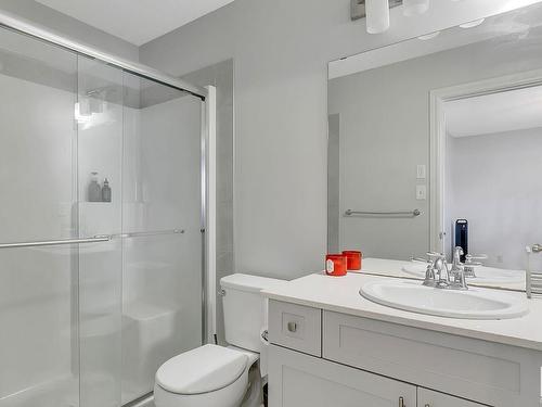 5650 Juchli Avenue, Edmonton, AB - Indoor Photo Showing Bathroom