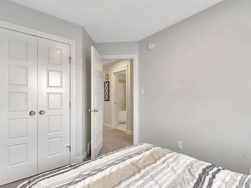 5650 Juchli Avenue, Edmonton, AB - Indoor Photo Showing Bedroom