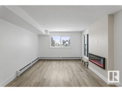 208 9504 182 Street, Edmonton, AB - Indoor Photo Showing Other Room