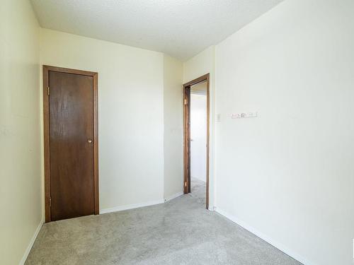 10631 155 Street, Edmonton, AB - Indoor Photo Showing Other Room