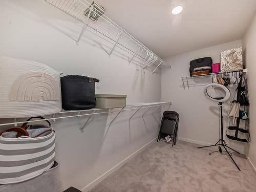 412 33 Street Sw, Edmonton, AB - Indoor With Storage