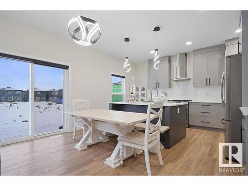 6032 King Landing, Edmonton, AB - Indoor