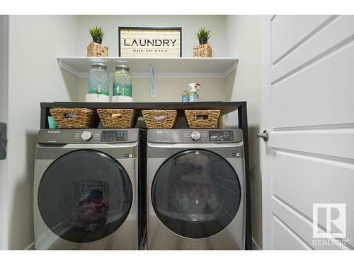 6032 King Landing, Edmonton, AB - Indoor Photo Showing Laundry Room