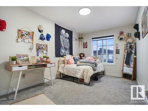 6032 King Landing, Edmonton, AB - Indoor Photo Showing Bedroom