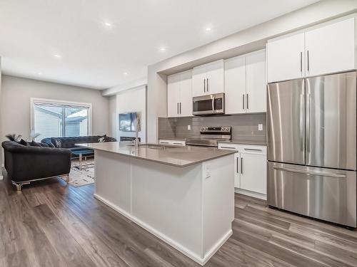 3234 Kulay Way, Edmonton, AB - Indoor Photo Showing Kitchen With Upgraded Kitchen