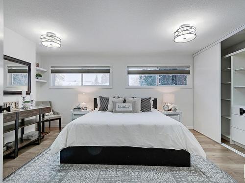 15215 86 Avenue, Edmonton, AB - Indoor Photo Showing Bedroom