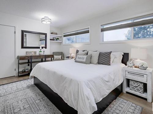 15215 86 Avenue, Edmonton, AB - Indoor Photo Showing Bedroom