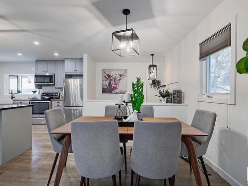 15215 86 Avenue, Edmonton, AB - Indoor Photo Showing Dining Room