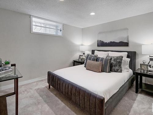 15215 86 Avenue, Edmonton, AB - Indoor Photo Showing Bedroom