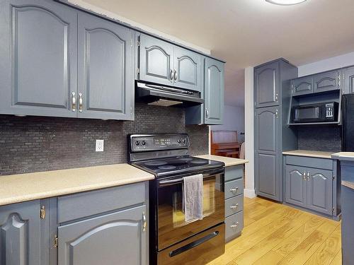 47 52224 Rge Road 275, Rural Parkland County, AB - Indoor Photo Showing Kitchen