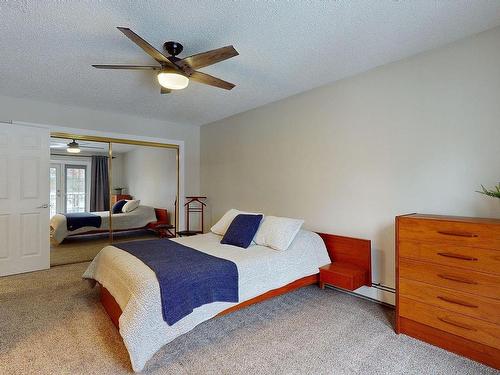 47 52224 Rge Road 275, Rural Parkland County, AB - Indoor Photo Showing Bedroom