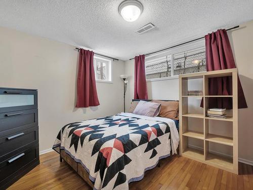 11928 86 Street, Edmonton, AB - Indoor Photo Showing Bedroom