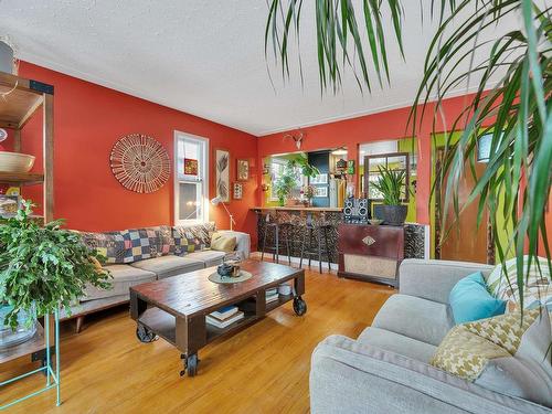 11928 86 Street, Edmonton, AB - Indoor Photo Showing Living Room