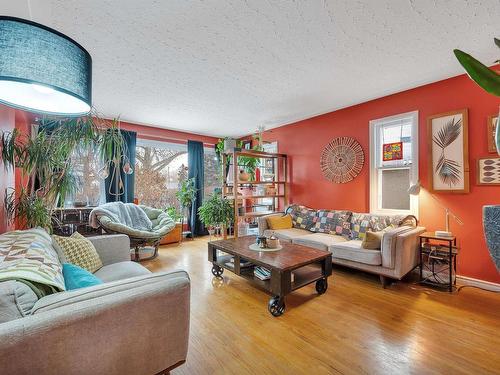 11928 86 Street, Edmonton, AB - Indoor Photo Showing Living Room