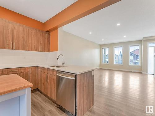 57 1051 Graydon Hill Boulevard, Edmonton, AB - Indoor Photo Showing Kitchen With Double Sink