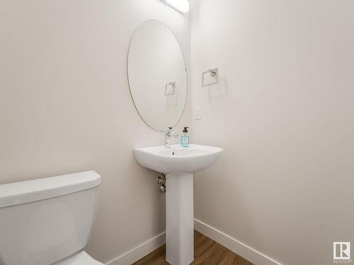 57 1051 Graydon Hill Boulevard, Edmonton, AB - Indoor Photo Showing Bathroom