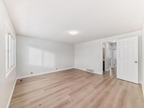 14625 55 Street, Edmonton, AB - Indoor Photo Showing Other Room