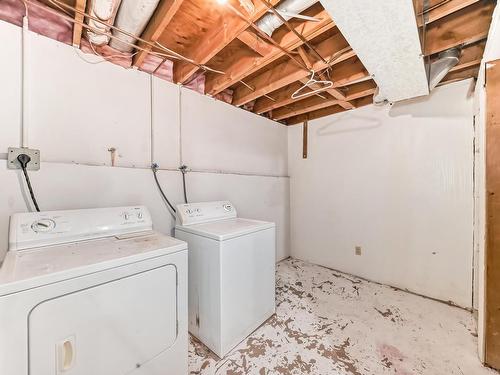 14625 55 Street, Edmonton, AB - Indoor Photo Showing Laundry Room