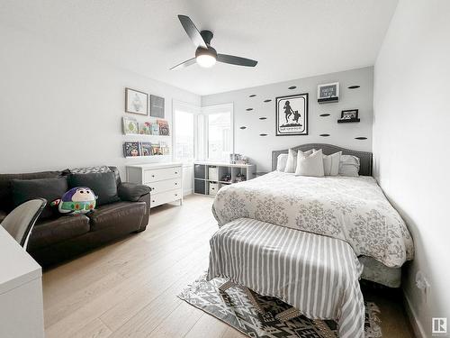 39 Jacobs Close, St. Albert, AB - Indoor Photo Showing Bedroom